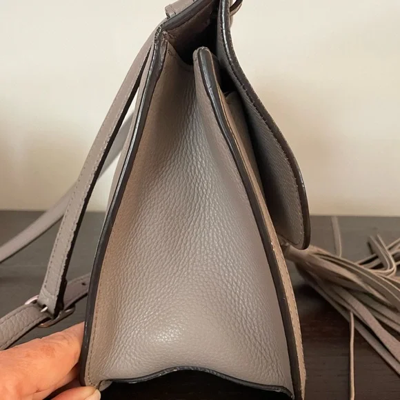 Authentic GUCCI Tasseled Lady Bamboo grey leather single flap crossbody bag. - Picture 8 of 16